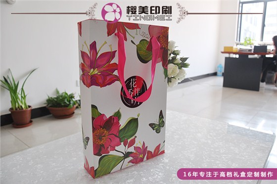 高档月饼手提袋制作
