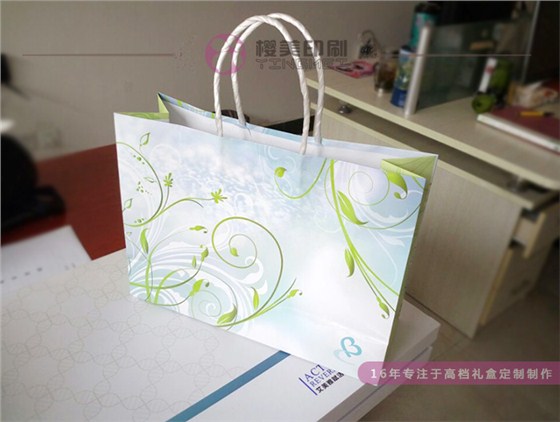 化妆品手提袋.jpg