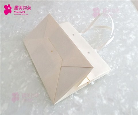 化妆品手提袋加工