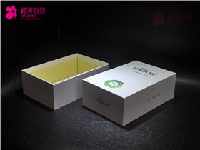 包装盒.png